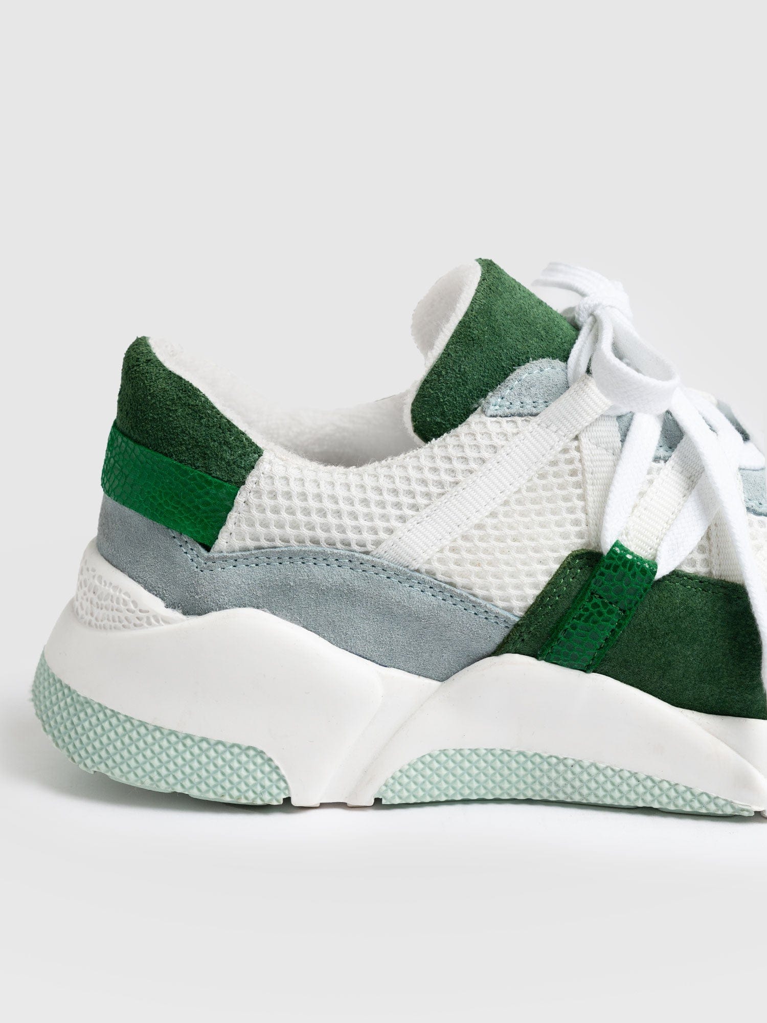 Hampstead Trainer White - Women's Trainers | Saint + Sofia® UK